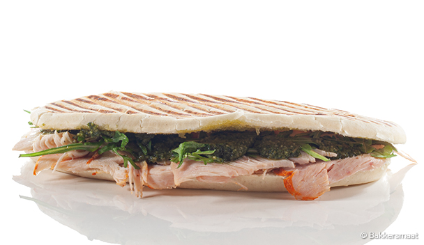 Panini Kip Pesto Tomaat